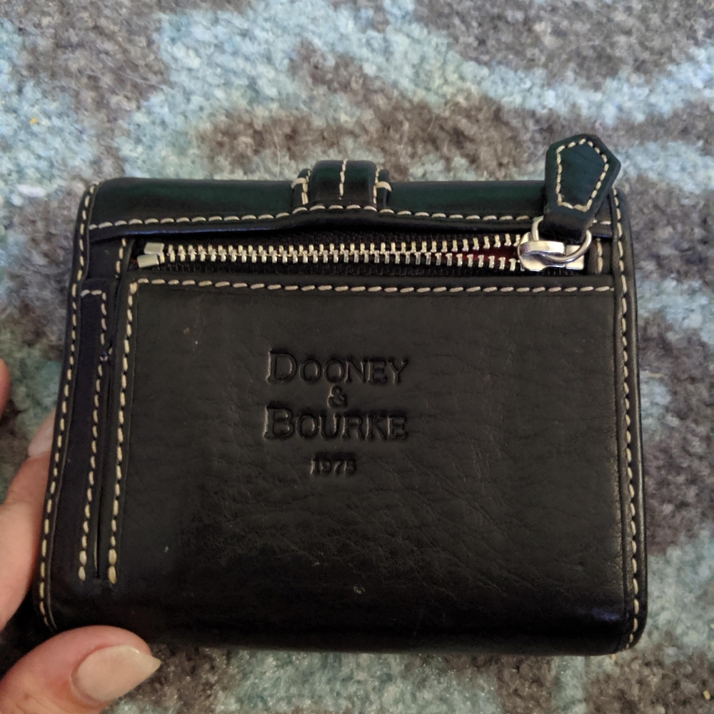 Black leather Dooney & Bourke wallet